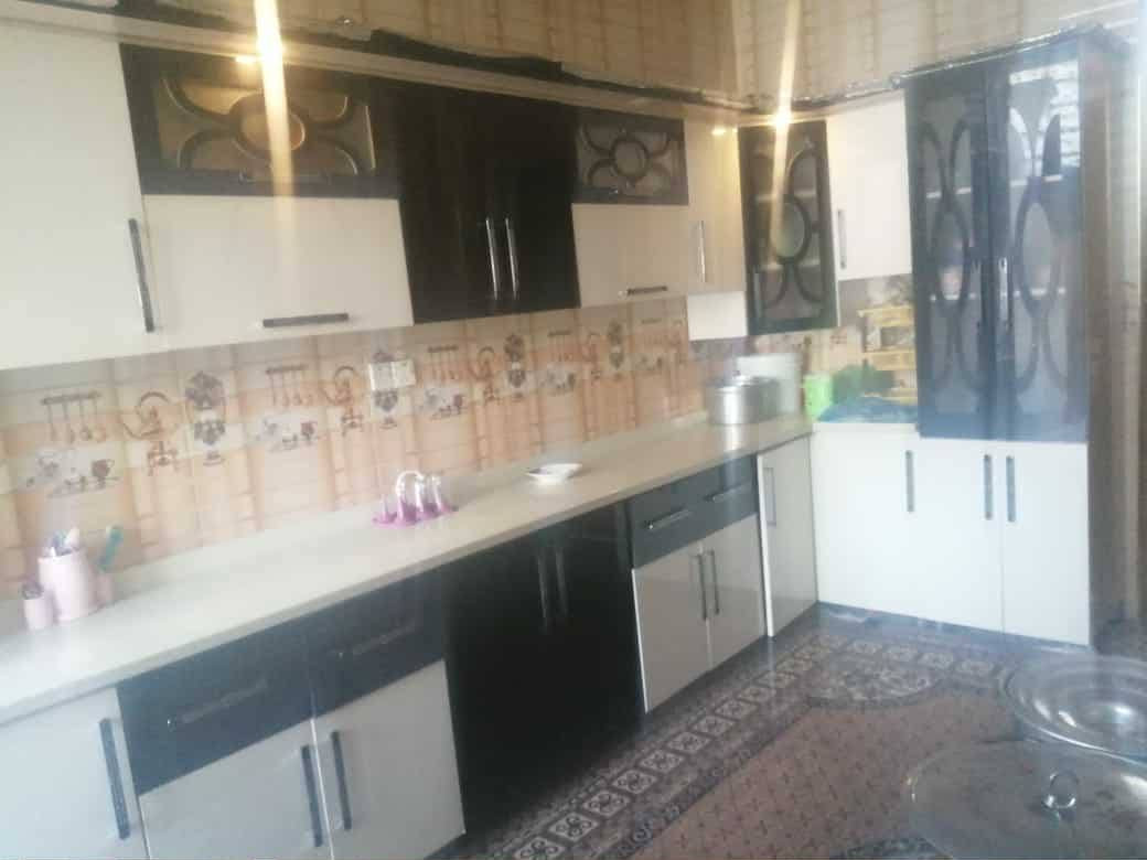 دار للبيع زوير الغربي قرب مشروع الماء مساحه 150وجه 7ونص ونزال 20 طابق واحد جنس العقار طابو زروعي سند 25 يعني تحويل السعر والاستفسار اكثر أتصل ***********
