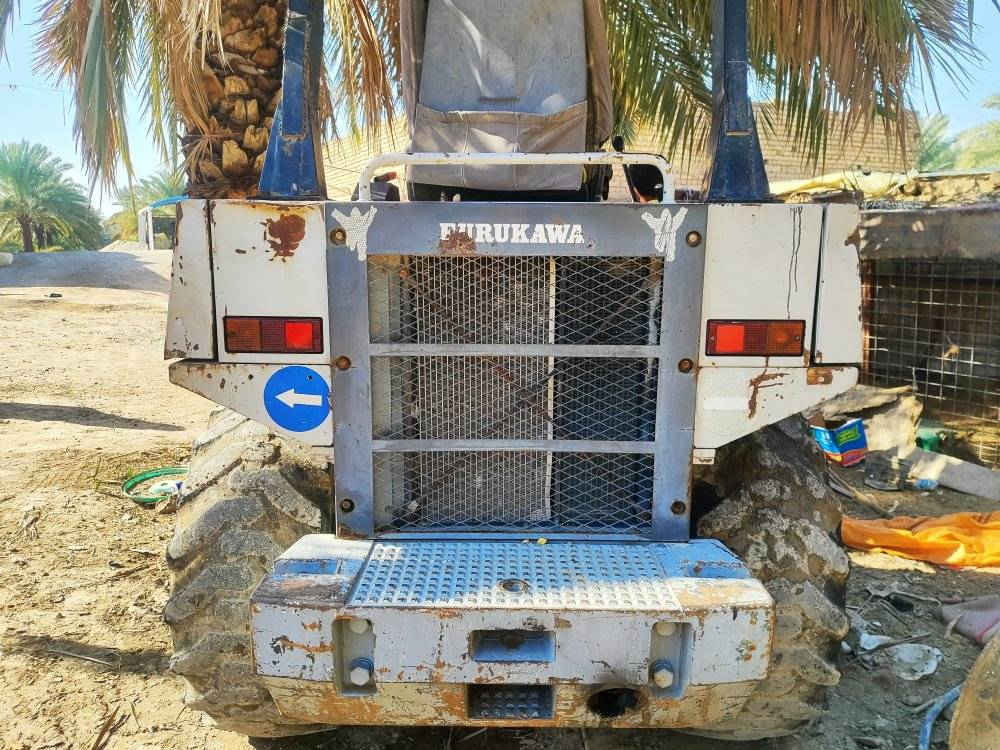 شغل لبيع فوركاوة حجم 30 موديل 1999مرقم ذي قار بسمي شرط دفع وقلع مضخات مكفوله سعر 160 ورقه ***********
