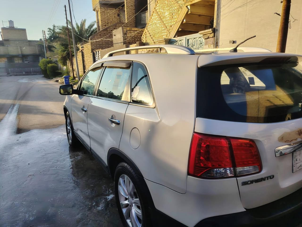 سورينتو موديل 2010
السيارة خليجية كفالة عامة 
بيها طختين على وضعهن
السياره أربعه سلندر 7راكب
فول واحد على واحد بانوراما 
لايت زنون بلاد
محرك دوش 2400
ويل كب 5
كير ومحرك تبريد تدفئه تمام
الحداديه 70بالميه
تخم تاير جديد
المكان /الناصرية المركز
ه/***********
السعر/135
