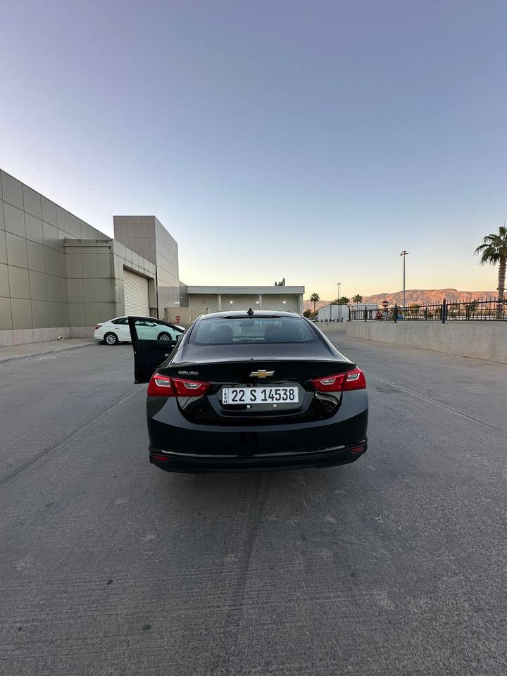 ماليبو 2023 lS
ماشية 30,000 الف كيلو 
بصمة تشغيل 
شاشة كار بلاي
سيارة جديدة كير ومكينة شرط الفحص
عليها ادامة كاملة 
نوزلات بلاكات فلتر فيت بم جديد دهن محرك جديد 
ضررها قطعتين امريكا وقطعتين هنا بالعراق جهة النفر 
بجم كبس وخلفي كبس بيها شبر بالبوند فقط تكمة باب النفر والخلفي صبغ 
السيارة شغل واطلع ميحتاجلها اي مصرف  وصرفها كلش حلو 
*********** 
سعرها(115 ) ورقة ومجال
