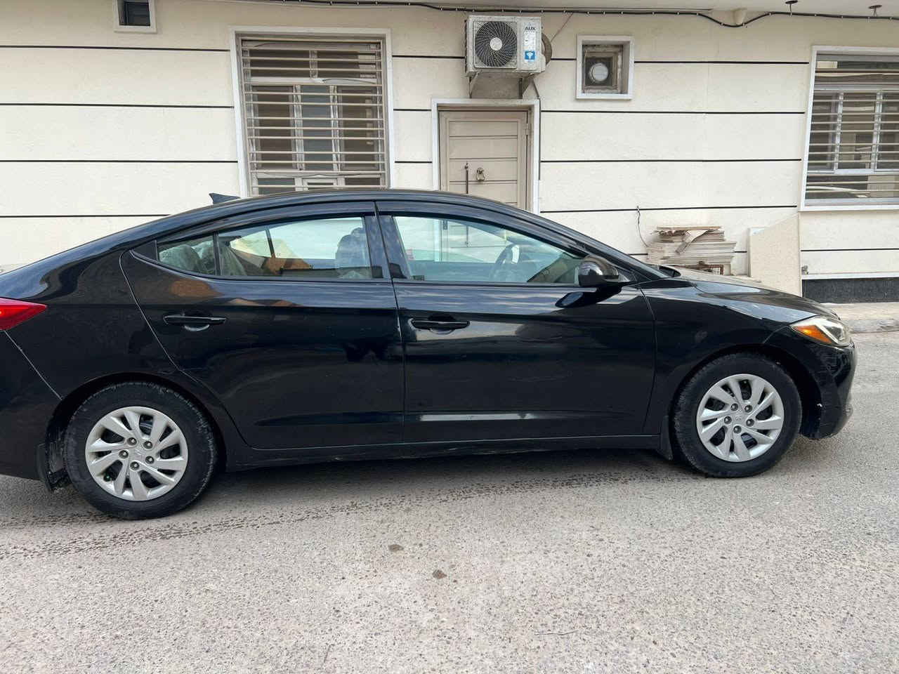 السلام عليكم النترا موديل ٢٠١٧وارد أمريكي صور الحادث منشورا مواصفات نص فول مكينه ٢٠٠٠دوش كير مكينه وتبريد تخم تاير وصدر مكفولة السياره جديد وجاهزا العنوان بغداد الامين الثانيه شارع نواب السعر ١٠٨وبيه مجال شي بسيط الهاتف ***********
