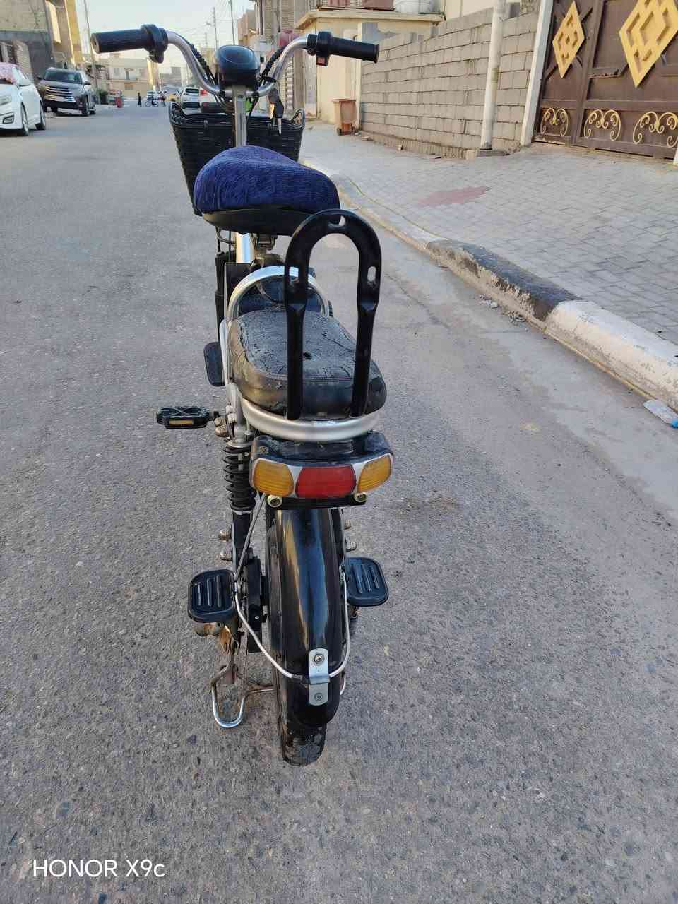 سلام عليكم  دارجه شحن للبيع دراجه نضيفه عوزه بطاريه سعر 100بي مجال مكان كربلاء حي الوفاء رقم مبايل ***********
