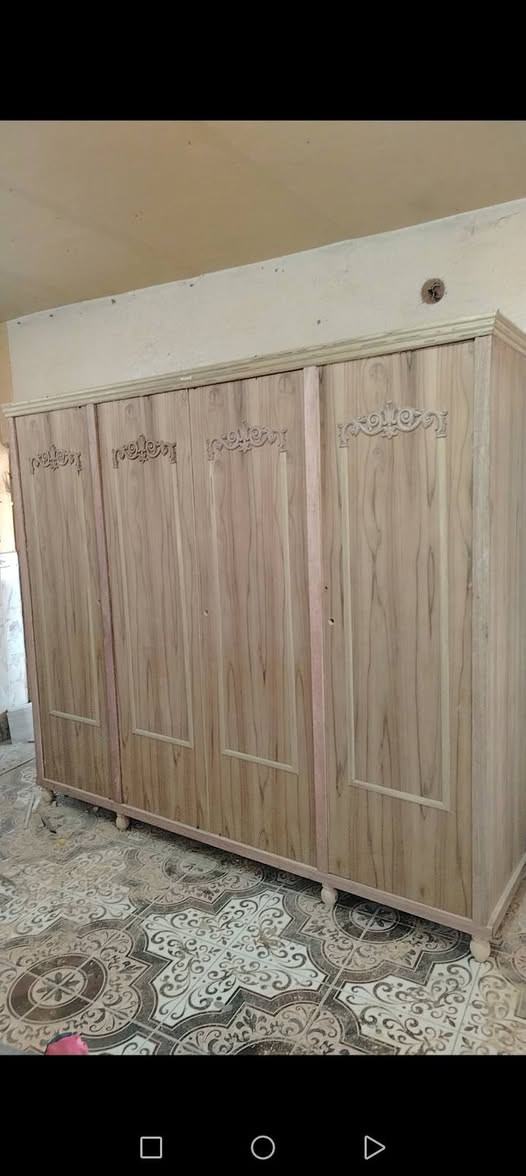 سلام عليكم كنتور ابو 4 ابواب تسكام ثقيل الضهر جرجوبه تلبيس الجتف جاو السعر 400 وبي مجال *********** اتصل او مراسله خاص
