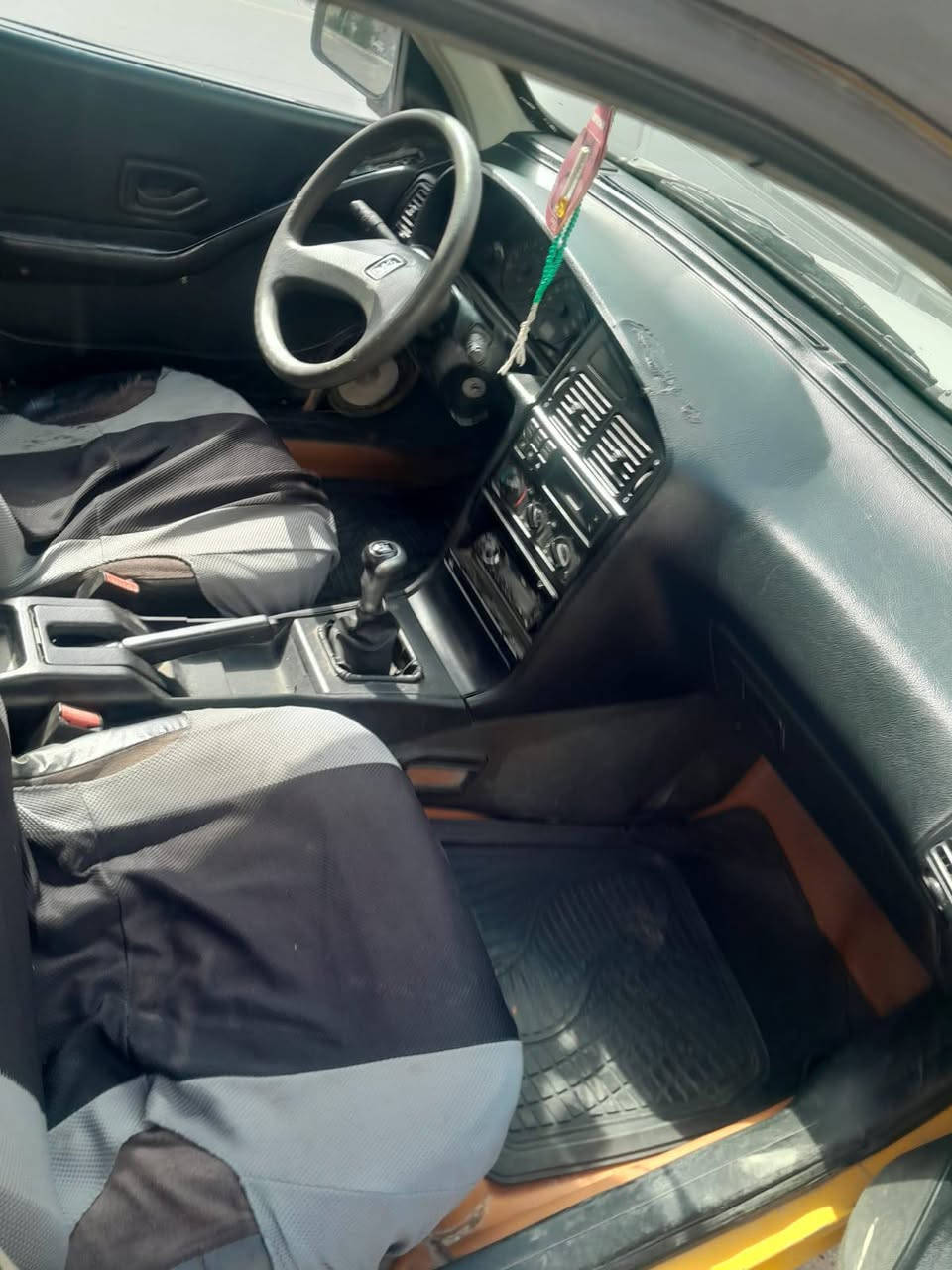 السلام عليكم
بيجو روى ٢٠٠٩

مكينه وكير خير من الله لاتبخير ولاتنقيص تايرات نص عمر صدر نص عمر جاهزه بوجهك للشاره متذب ربع عليها مكان
 السعر31وبيها مجال حك الجيه 
بسمايه هاتف ***********
