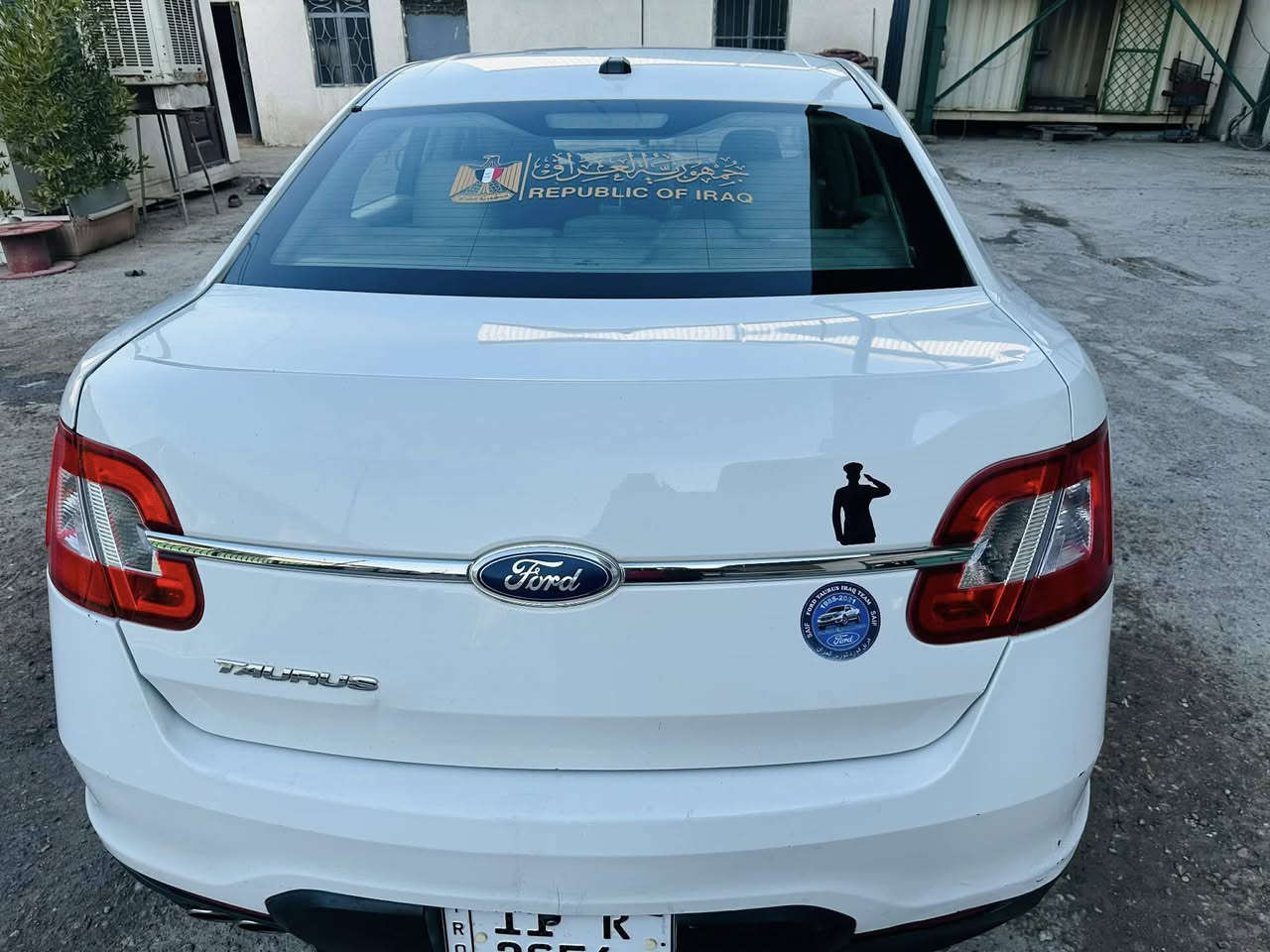 السَلٱمٌ عـَلـْيگمّ
فورد تورس 2011

محرك 6 سلندر  
حجم محرك 3700

لايتات زنون 

 تحكم استيرن

 تبريد ثلج قطعتين منضومه تبريد كله جديد 

كير محرك جديد 
تخم تايرات جديد

‏كهربائيات كله شغال 
شرط سياره جاهزه
سياره مابي نواقص 
بدون مصرف 
صبغ دعاميه فقط
رقم بغداد دولي بسمي
هزه جديده
السعر 105
العنوان بغداد الحسينية 
***********
