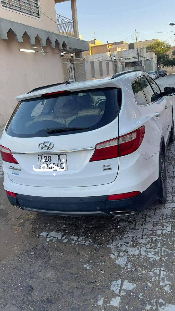 للبيع سنتافي كراند خليجي فول موديل 2014 بيها اصبعين بارد بالجاملغ الخلفي فقط الباقي مكفول كير ومحرك وتبريد مكفول مواصفات دفع رباعي نضام مانع انزلاق ونزول منحدرات ونضام الايكو ونضام الدفلوك سايد بريك كهرباء ونضام اوتو هولد انارات ترحيبية بانوراما شاشة وكاميرا خلفية محرك سته سلندر كشنات كهرباء 7 راكب انظمه قيادة بالستيرن مكاني نجف ب 168 وبيها مجال ***********
