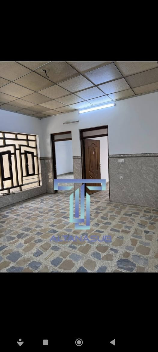 دار  للبيع   في  حي ملايين   النور
الدار  صالح  للسكن  فارغ  
مساحة البيت   317  متر  ونص   واجهة  10   متر   
شارع عريض   15  متر
باسم  شخص  واحد   الشرعي 
تواصل   ***********
