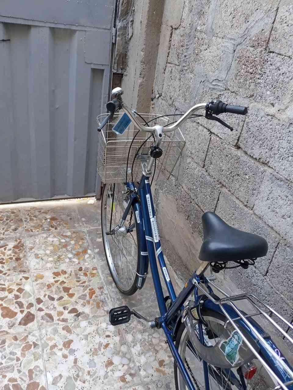 بايسكل للبيع حجم 27كير حساس بناتي اللون ازرق السعر 135الف دينار***********
بوب.الشام.شارع.المشايخي
