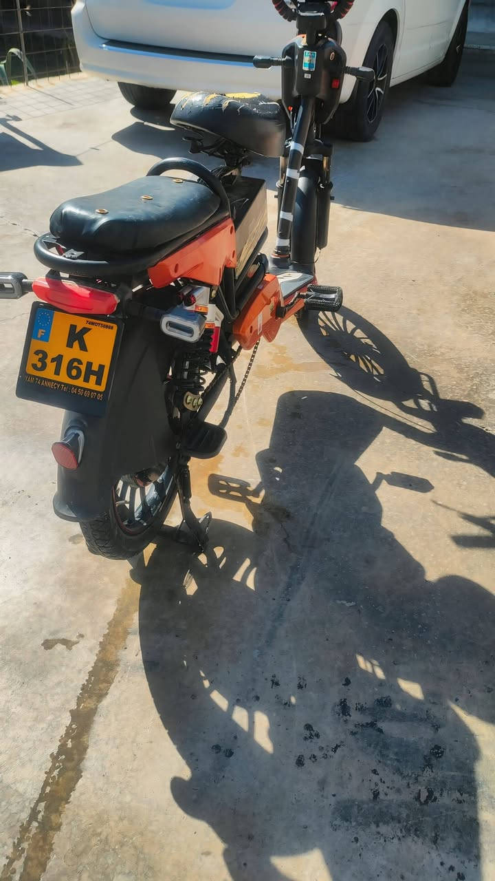 دراجه. Hls حجم 20 نضيفه بصمه تشغيل عن بعد شاشه بلوتوث بطاريات قبل شهرين بدلتهن عنواني بغداد شعب سعر180وبيه مجال   رقم ***********
