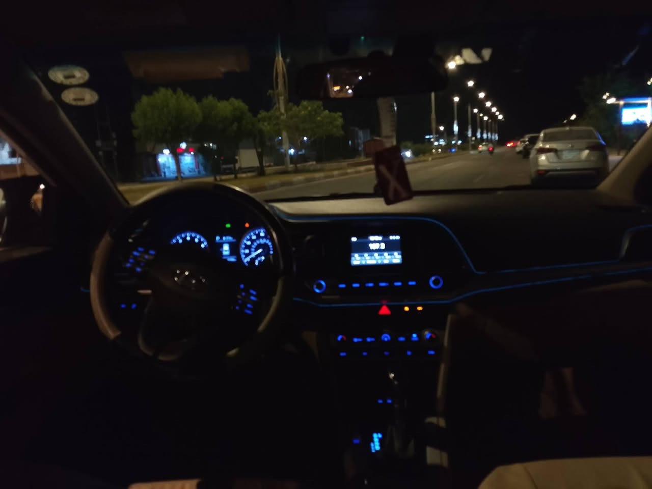 سلام عليكم النترا 2020 رقم دهوك بسمي محرك 2000 دوش محرك كير تبريد صدر مكفول كروس سرعه فول تحكمات ستيرن داخل بيج سياره ما متعوبه ***********
