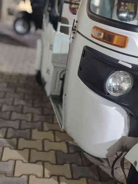 سلام عليكم تكتك 22 لبيع كفاله عامه وراق رقام بلشاصي ممبينه ثنين تنعدل وتكفله لحد الترقيم عنوان كوت *********** سعر 5500 وبيه مجال قليل واتساب
