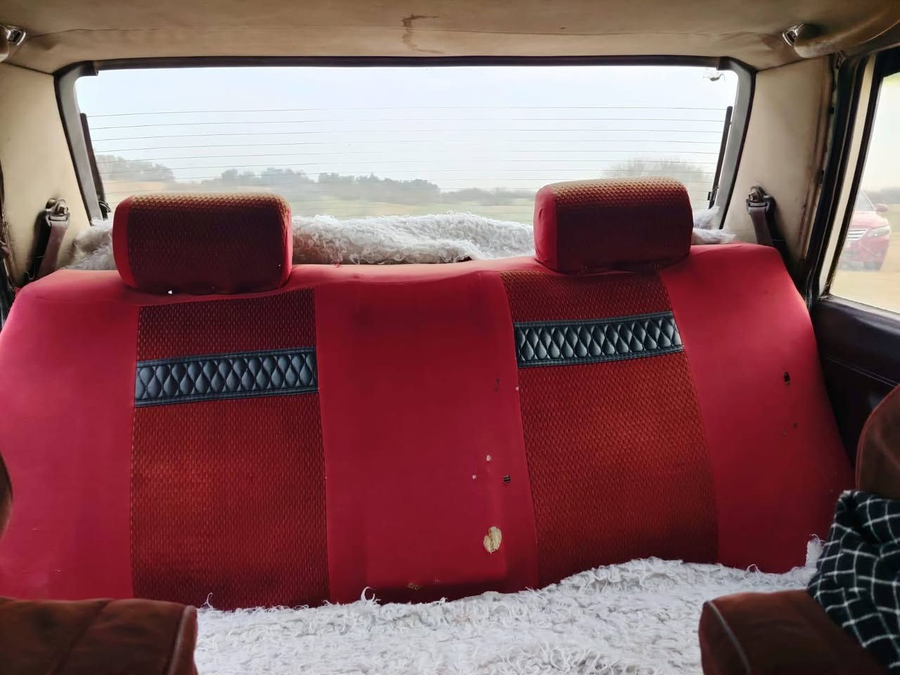 السلام عليكم سوبر 85 رقم صلاح الدين سنويه لل2030 قطرت صبغ مابيها كير محرك بطه 2500
صدر  باتري تايرات تبريد تدفئة كلها شرط سياره حلوه ومال بيت  السعر المطلوب 42 ورقه  ويرهم مراوس حسب القناعه مكانها بيجي 

***********
