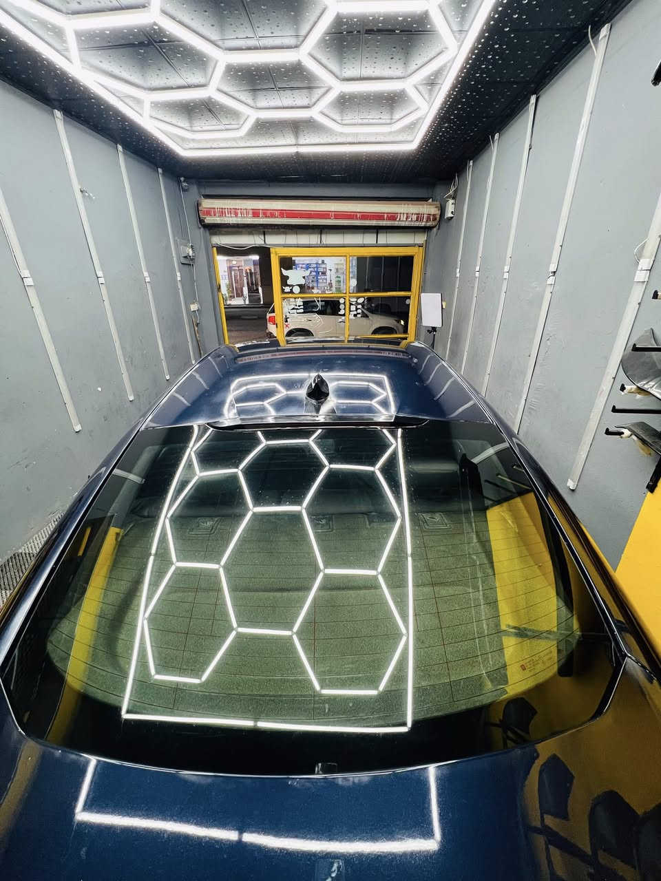 السلام عليكم ماليبو 2017 استخدامي الشخصي 
بيع مستعجل بسبب الدراسات 
مواصفات lt 
1500تيربو 
بصمة تشغيل 
بصمة 4 ابواب
كشنات كهرباء 
اشاير بالمرايا
كشنات جلد ومخمل
ويل كب شكل وردة مميز
تاير18
حادثهة صفحة بنيد وجاملغ ايسر 
وبالعراق جاملغ ايمن دعمني ابو ستوتة
وبيهة بارد بالباب الايمن
الباقي كفالة 
سويتلهة ادامة بولش ونانو قبل اسبوع ب3 اوراق
السعر 92 مع المجال 
المكان الحلة بابل
للتواصل ***********
