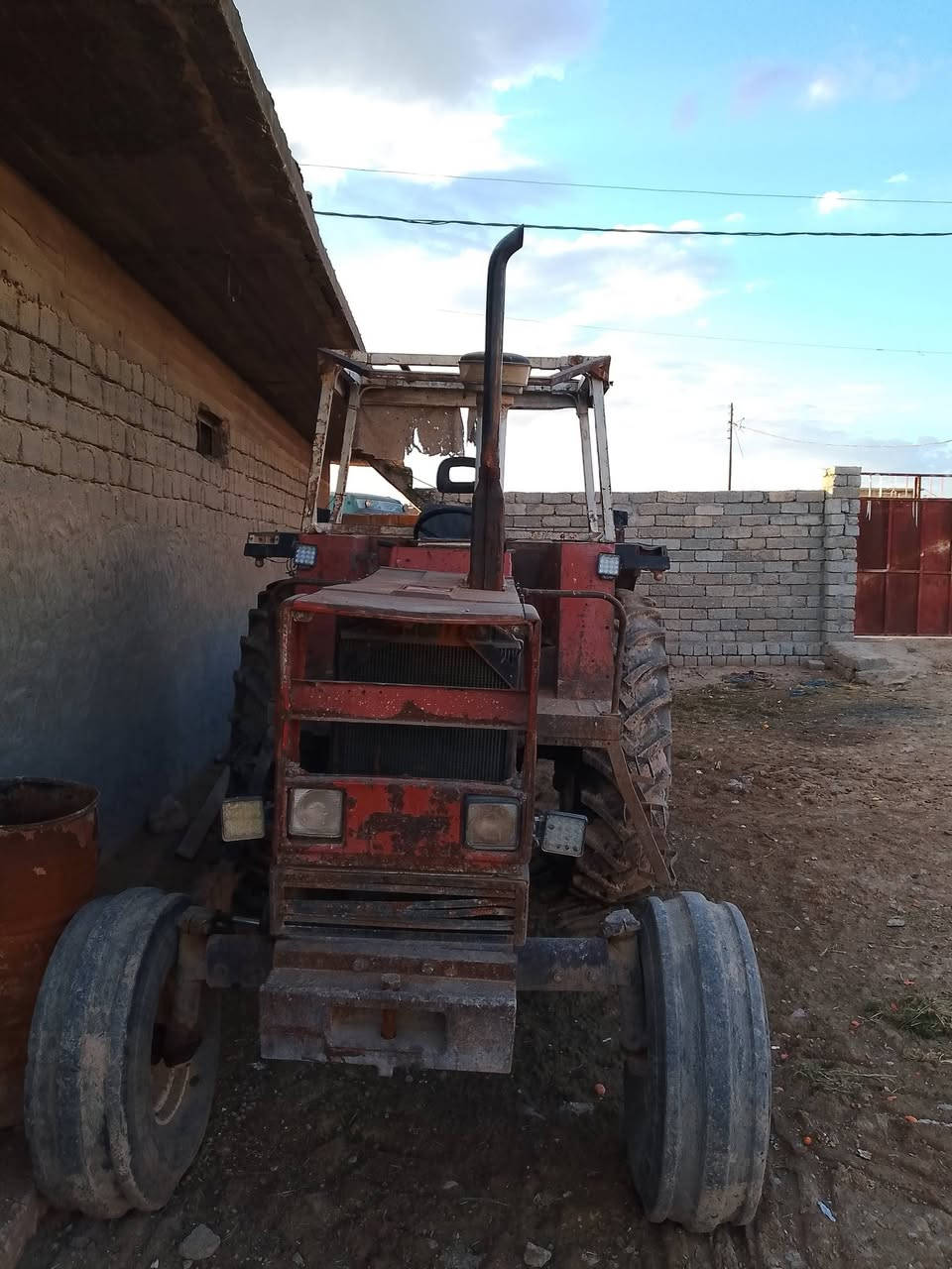 السلام عليكم  تركتر للبيع 115
موديل 82 مكفول كفاله عامه بشرط
عنوان موصل كوكجلي السعر 22 مليون بيه مجال ***********
