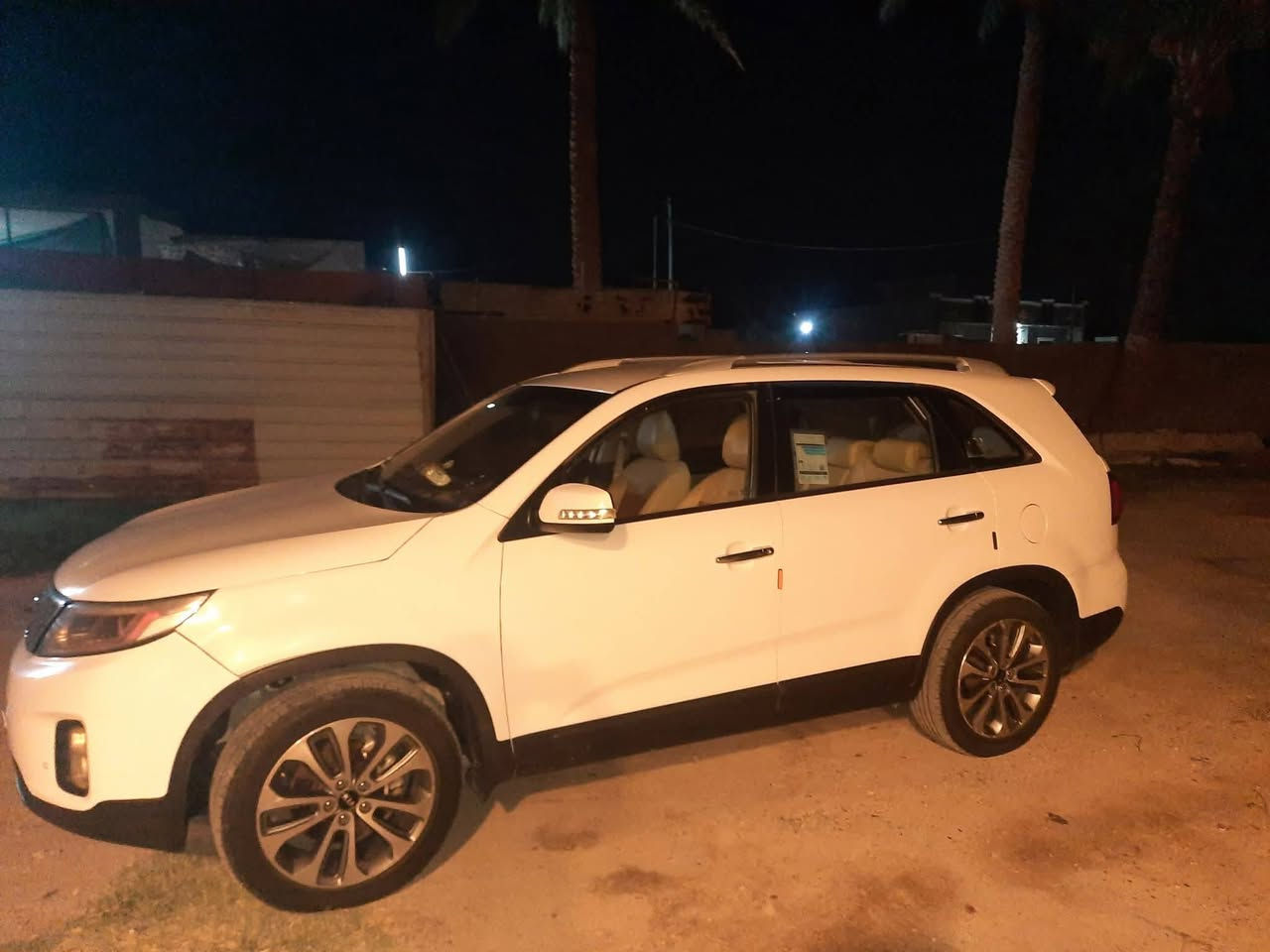 السلام عليكم للبيع سورنتو موديل 2014 خليجي مكفوله عدا لهلال مال جاملغ سايق شي بسيط  نضافه فول بصمه  بدون فتحه تايرات تخم تاير جديدد
نضام ترحيب  
تحويل ثاني يوم 
محرك 6 مفتوح 
السعر 170 بيهه مجال 
المكان الرمادي جزيره البعساف 
لل أستفسار ***********
