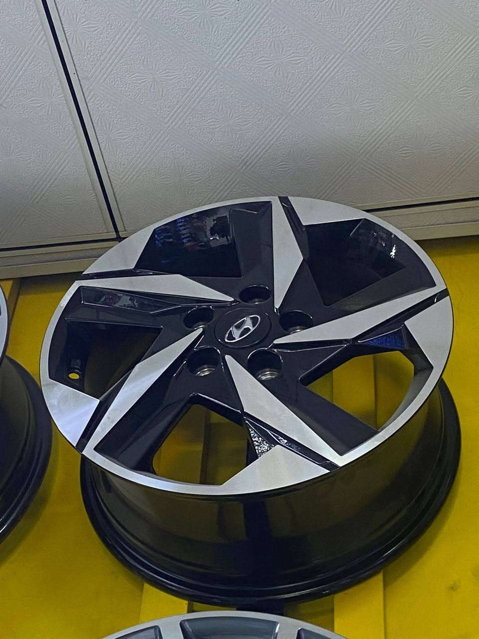 ويل كب
اكسنت
كيا ريو 
النتره
فورتي
سيراتو
سوناتا
كي  5
توكسن
سورنتو
سبورتج

شوفرليت. كروز

نيسان 
التيما
سنتره

تيوتا 
 كامري
كورلا

كامري تي اردي
هايلندر
راف فور 4
بيكم  تيوتا

 BMW
*********** كورك واتساب

*********** زين واتساب
