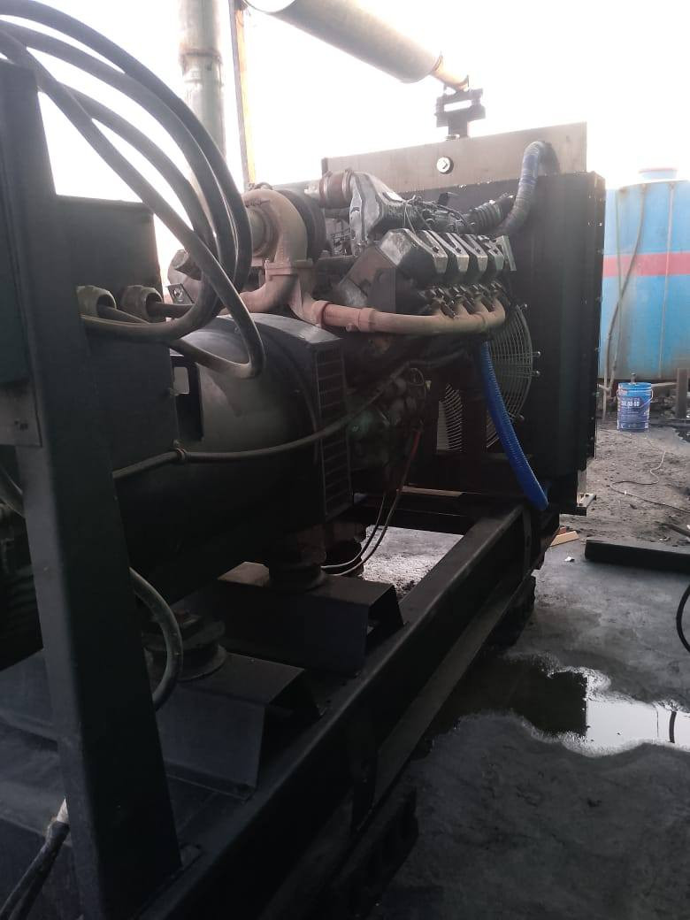 للبيع سكانيا 144 توليد 400 ستامفور مكانها كربلاء ***********
