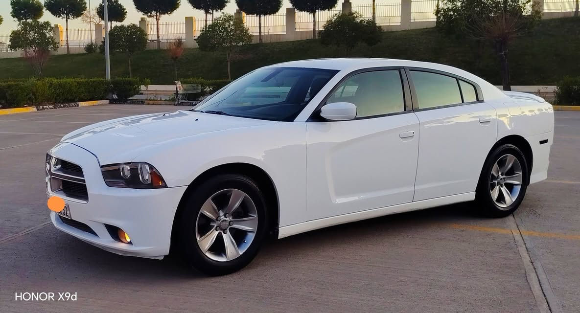 بسم الله سلام عليكم جارجر 2011 كلين داخله
كفاله عامه من ضرر فقط بس باب واحد رش وره سايق بدون دواخل
6 سلندر 
 - السياره جاهزه من جميع النواحي ومتعوب عليها والسياره مال بيت مو مال خط ماصاعده خط بحياتها. 
كير مكينه كل كفاله
- بجم كبس شركه 
-حداديه اماميه خلفيه جديده قبل شهر اشتغلها 
- باتري جديد 
- تخم تاير جديد 
-ادامه كامله للمكينه نوزلات بلكات  مجاول 
- سياره عليها برمجه ابلاديه مفتوحه سرعتها 
- مكينه كير اكسن  مكفولات وترايك وين ماتريد 
-تبريد جديد 
- راديتر ماي جديد 
-راديتر تبريد جديد
-غار تبريد اصلي 
- السياره ماتصرف عليها ربع حرفيا وجاهزه من جميع النواحي ومانقصها برغي 
  سيار بسمي رقم سنوي هزا جديد لحد 2028  مكان سليماني  (سعر كلش جوو سوق 143قفل  رجاا اذا مو شراي لاتكسر حلال ناس
***********
