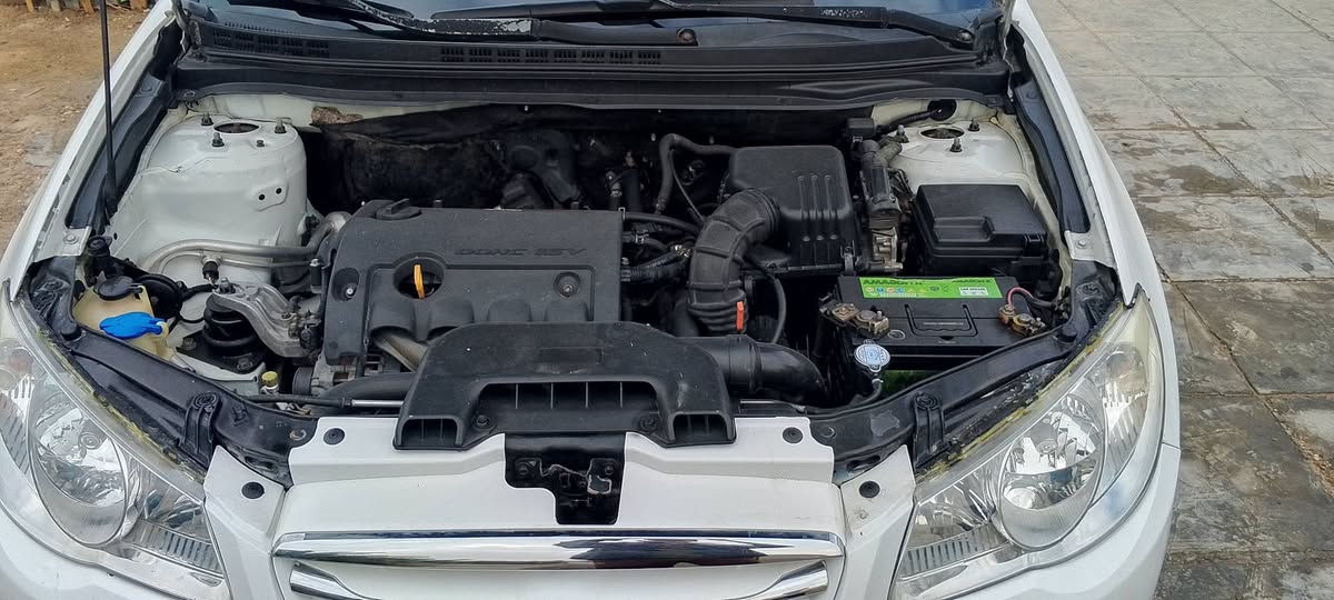 النترا مقدسة 2008 ، رقم بصره
فتحة.  كير مكينه حدادية تخم تاير
منظومة زنون عالي وناصي
سيارة  جديده مكفوله من الضربة
ما عدى طخة خارجية تحت قبق البانزين
عنوان ذي قار سوق الشيوخ 
رقم موبايل ***********
