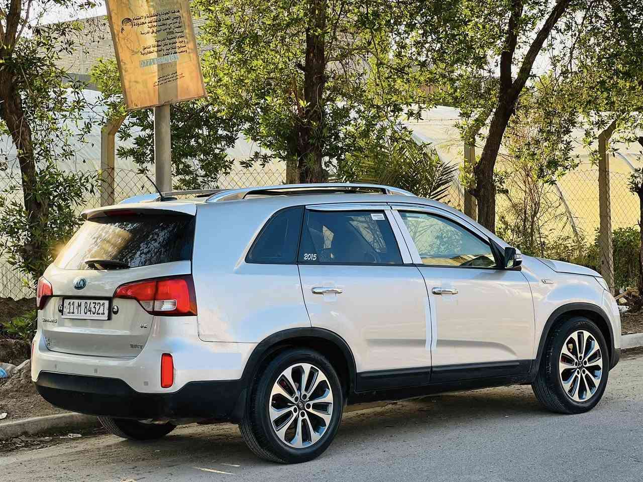 سورنتو 2015 خليجي 6 سلندر السعر 134 وبيه مجال رقم بغداد بسمي حساسات خلفية بلنوراما تبريد ثلج صدر جاهز ويل فراشة حادثهه مكينه وكير وصدر وكهربائيات وتبريد كله خير من الله ماشيه 94 سيارة بيها مكانات صبغ ابيعلك احزام حتى لا اتعبني ولا اتعبك مكاني بغداد *********** الخاص مغلق الشراي يتصل
