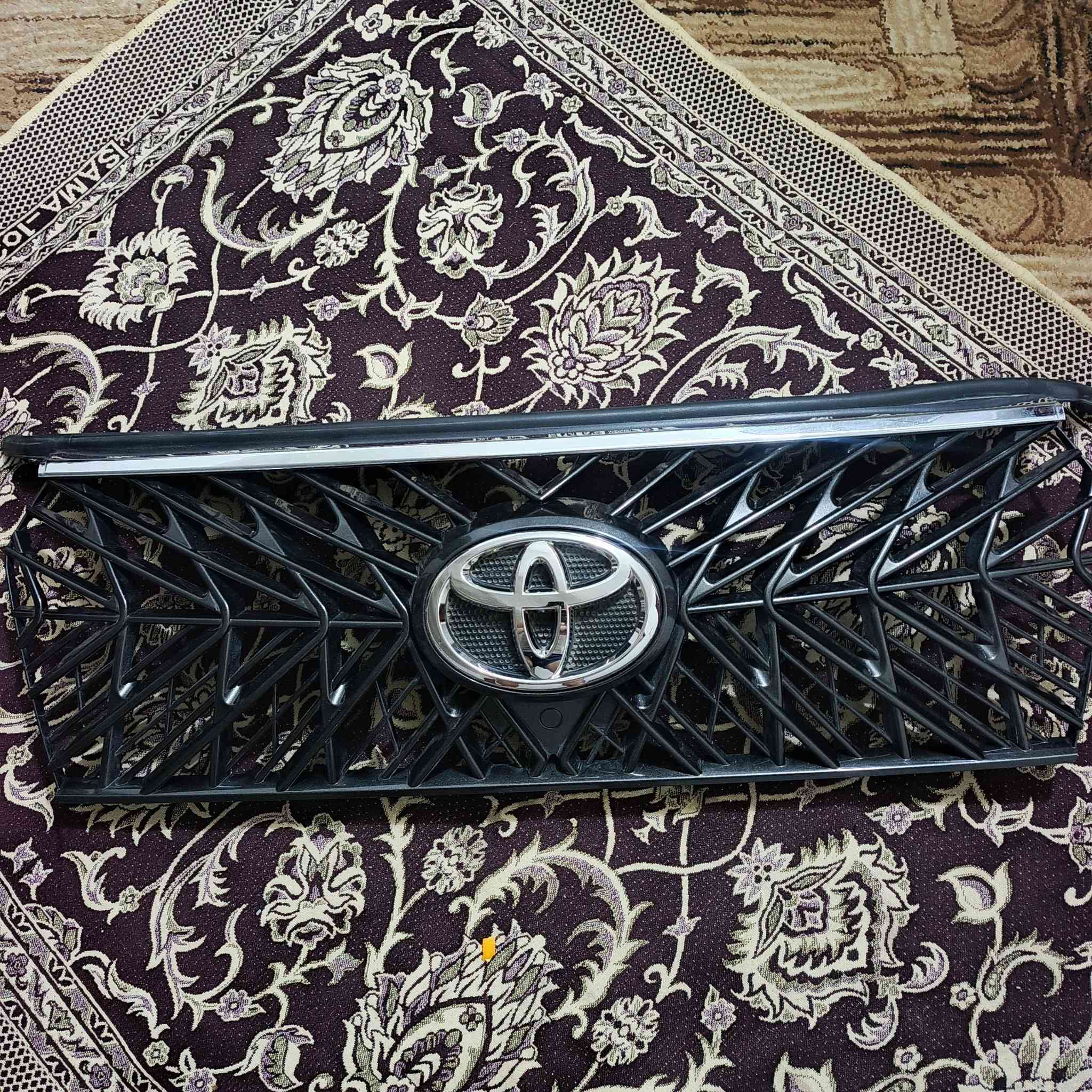 سلام عليكم من رخصة مدير الكورب للبيع شباك برادو+فيت بام مال كصه هوه وقاعده كامل مال سياره ازيره وهذا رقمي للتواصل ***********
