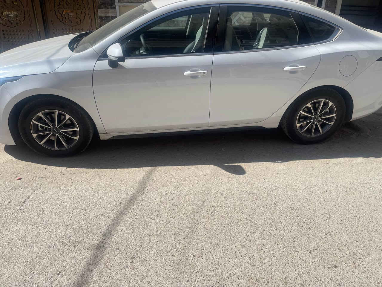 سلام عليكم بي واي دي 25/ دسترويل باسمي بغداد على وضع الشركه ماشه 2300 جاهزه وجديده مابيه نقص وملحقلته كامله والسعر (18700) وبيه مجال للشراي يدلل/***********/*********** بغداد, العراق
