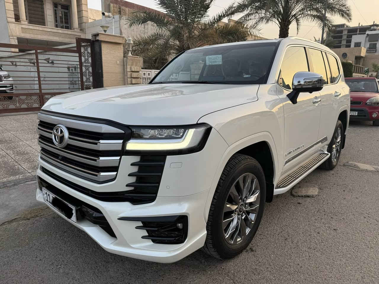 السلام عليكم
لاندكروز    ٢٠٢٤   VX  بلس 
 (((   ماشيه   ٤   الاف  فقط    )))
محرك                  ٣٥٠٠        تون توربو    

ضمان شركة ساز  صيانة مجانيه تغيير زيت وفلتر مجاني  لغاية  ٢٠٢٨

السياره  رقم  ((بغداد   مميز))     السنويه  بسمي

مكفوله من كلشي لا صبغ ولا بارد ولارصعات ولا دبل كود حتى الجام مكفول من الكسر والفطر
مواصفات 
---------
-محرك  ٣٥٠٠   تون توربو
-سلايد روف
-جميع الكشنات كهرباء وتدفئه تبريد حتى الصف الاخير
-كرسي السائق خزن ثلاث وضعيات للذاكره
-تشغيل عن بعد + دخول ذكي 
هاندربيك بصمه + اوتو هولد 
-كشنات جلد
- لايت   ٣   عدسات  ولد نهاري امامي وخلفي 
-٥  كامرات  ( ٣٦٠  درجه)
-رادار  جانبي
-رادار خلفي
-حساسات امامي خلفي
-فور ويل  وانظمة تركشن ودفلوك ونظام زحف
-فول تحكمات ستيرن
-نظام صوت سماعات   JBL
-شاشات خلفيه
-زراك لايت
-بصمه عدد ٢
-الهوك الخلفي بعده بالباكيت ما مشدد

وبقية المواصفات المعروفه في فئة  VX
وكل عدته وكتلوكاته وارضياته  وسماعاته  بالباكيت ما مفتوحه ولا مستخدمه

المكان  بغداد / المنصور   
للاستفسار       ***********
السعر   ((  ٨٢٠   ورقه ))

ملاحظه  
---------  
اخوان نفس مواصفات سيارتي بالضبط 
سعر الزيرو  ٢٠٢٥  بشركة ساز    ١٤٠   مليون   دينار
تطلع بالدولار    ٩٣٥   ورقه    تقريبا 
اني سيارتي حاله حال الزيرو ومكفوله من كلشي 
وعارض بسعر مناسب لان اريد ابيع ولشراي خلي يتأكد من الشركة قبل ما ايخابرني
