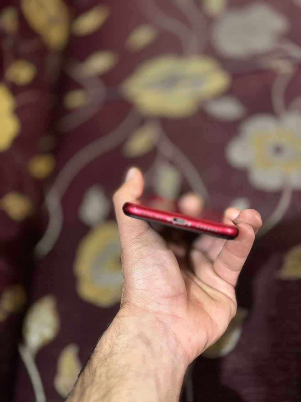 السلام عليكم ايفون ١١عادي مبدل بطاريه وشاشه اصليات فيس ايدي شغال بطاريه الشحن خير من الله كلشي بي شغال بس عن الحلال والحرام جانت بي مشكله يطفه ويشتغل وصلحته السعر ٢٠٠ وبي مجال حك الجيه عنوان بغداد البنوك رقم ***********
