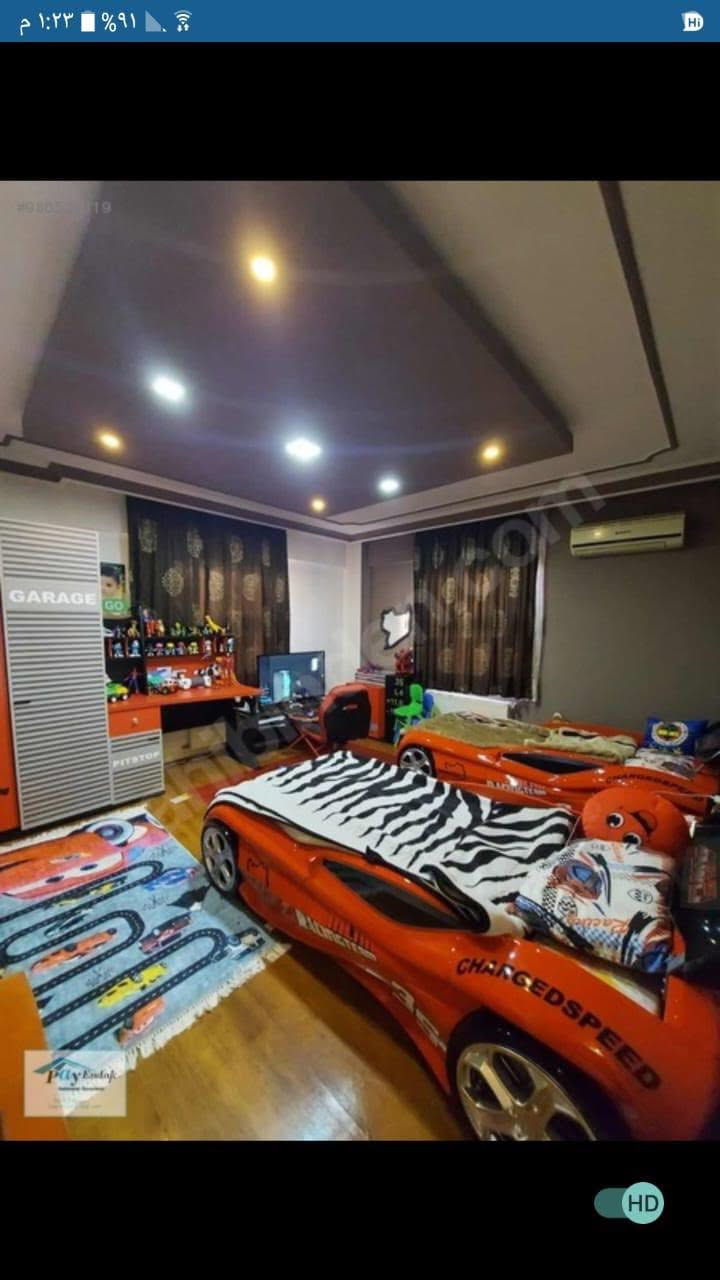 �✨ فيلا للبيع في تركيا – محافظة سكاريا ✨🏡

📐 المساحة: 240 م²

🛏️ 4 غرف نوم
🚿 4 حمامات
🛋️ صالتان واسعتان
🚗 كراج مستقل
🌳 حديقة كبيرة
🌿 بلكونة مطلة على الحديقة
🌤️ عدد 2 بلكونة للغرف
🪨 تشطيبات فاخرة – مرمر وحجر
🆕 فيلا جديدة
🪪 إمكانية الحصول على الإقامة العقارية (حسب الشروط المعتمدة)

🌟 تصميم راقٍ – خصوصية – مساحة مريحة – مناسبة للسكن والاستثمار 🌟

📞 للاستفسار والتواصل
***********
