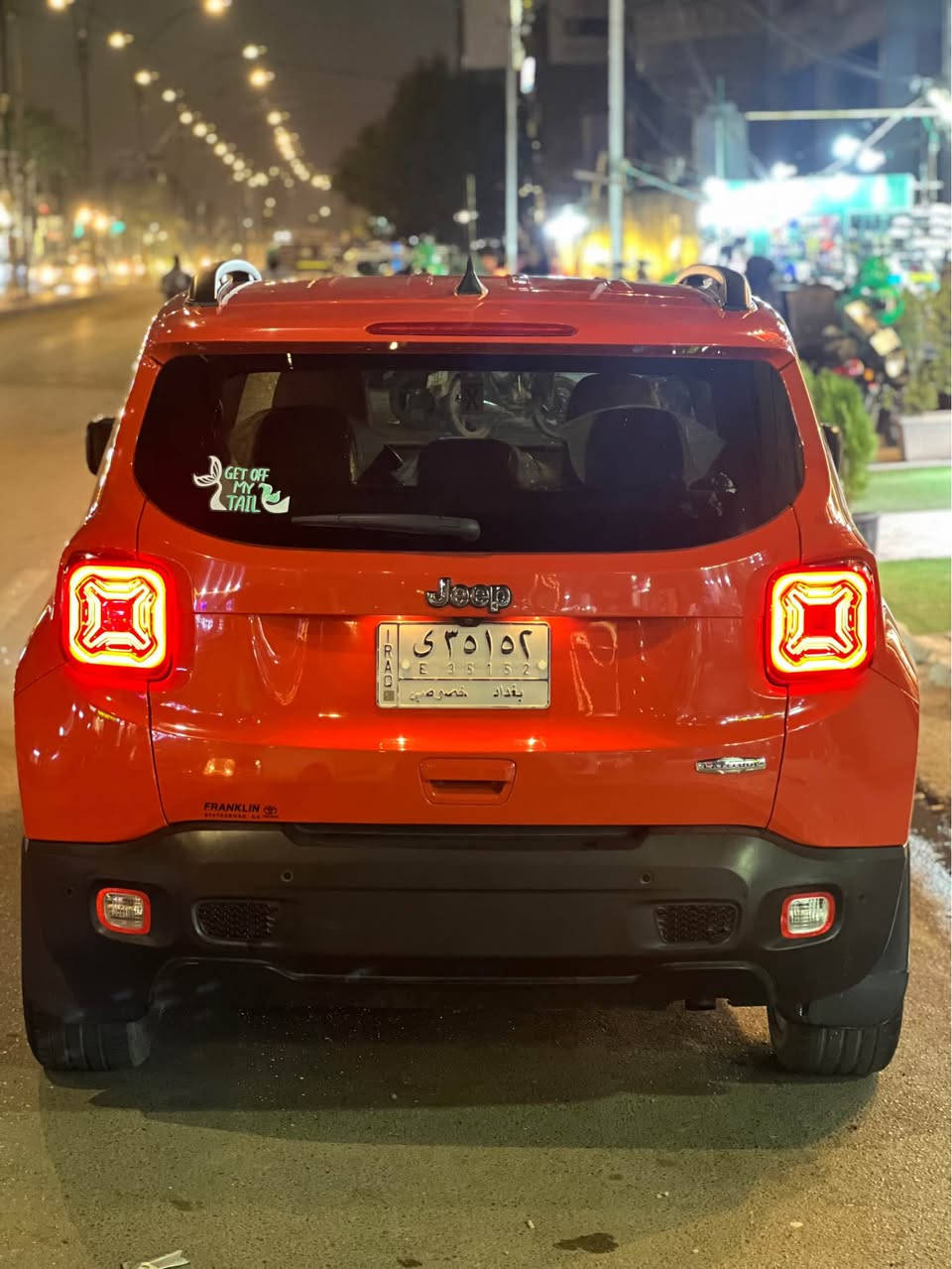 السلام عليكم جيب 2021للبيع  محرك 1.3 تيربو فقط رقم بغداد تحويل ثاني يوم فقط  ماشيه 67mk استخدام شخصي حادث خفيف بارد فقط وبيها سونار  مواصفات حساس خلفي رادار جاني امامي  داخل مشمشي كشنات جلد تدفئة بلكشنات شاشة كبيره و كامره  ويل كب  سايد بريك بصمه اوتو ستوب كير مكينة بشرط السياره خير من الله السياره الاستفسار *********** وبي واتساب بغداد, العراق
