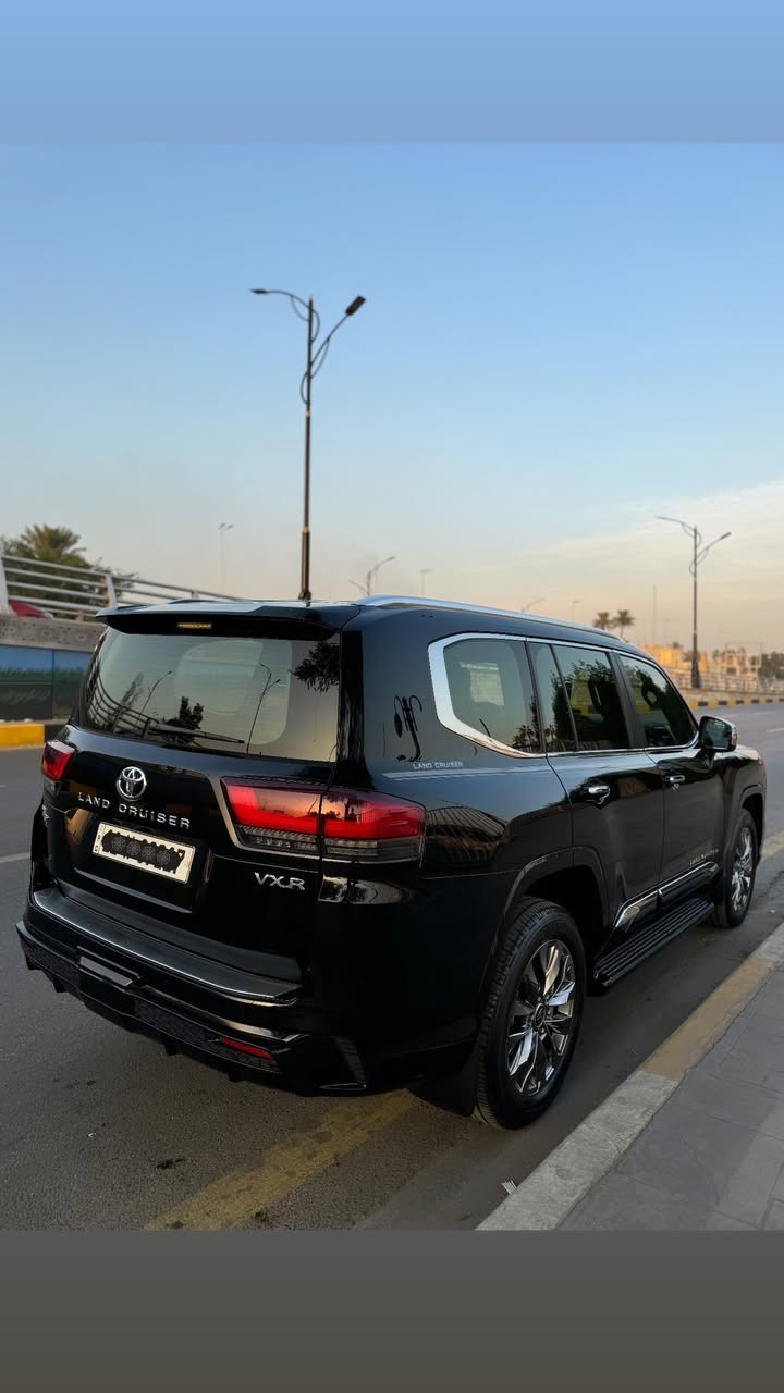 ياالله لاندكروز VXR توين تيربو  2023
مغلفه ppf ماشيه 24 بريم اصل رقم بغداد
كفاله عامه من كلشي اعلى فئه ... 🍂

فول 1/1 اعلى فئه 
بصمه 
سلايد 
داتا شو 
جلد احمر 
تشغيل عن بعد 
كراسي كهرباء 
تدفئه تبريد 
شاشات عدد 3 
كامرات عدد 5 
طفايه 
جنطه كهرباء 
رادارت نقطه توقف
حساسات امامي خلفي 
محرك توين تيربو 
بعد بيها هواي مواصفات معروفه 
--------------------------------
مكان سياره بغداد ورقمها بغداد الشراي 
يتصل : ***********
