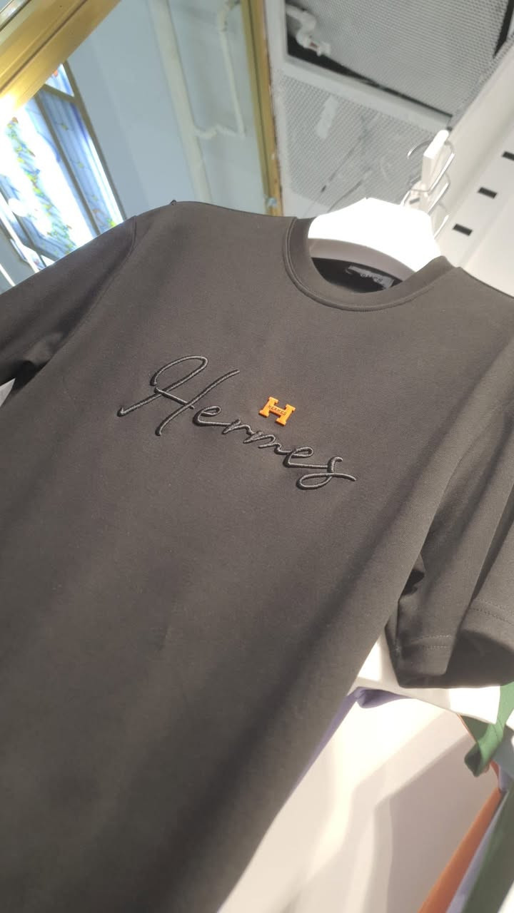 اسود خامه دبل فيس 
القياسات s m l xl xxl اوفر سايز


**إذا كنت صاحب هذا الإعلان وتريد حذفه لأي سبب، رجاءا أرسل رسالة إلى الدعم الفني**