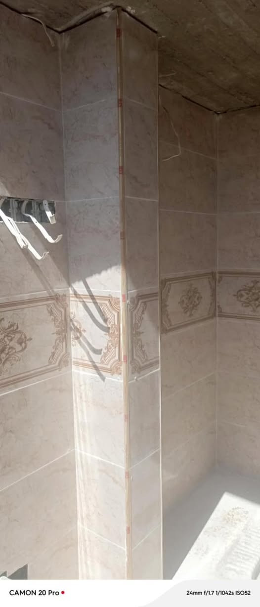 السلام عليكم
كادر سيرميك 

جدار و راضي 

شغل هندسي 

تحب خاص او عل رقم 

***********
