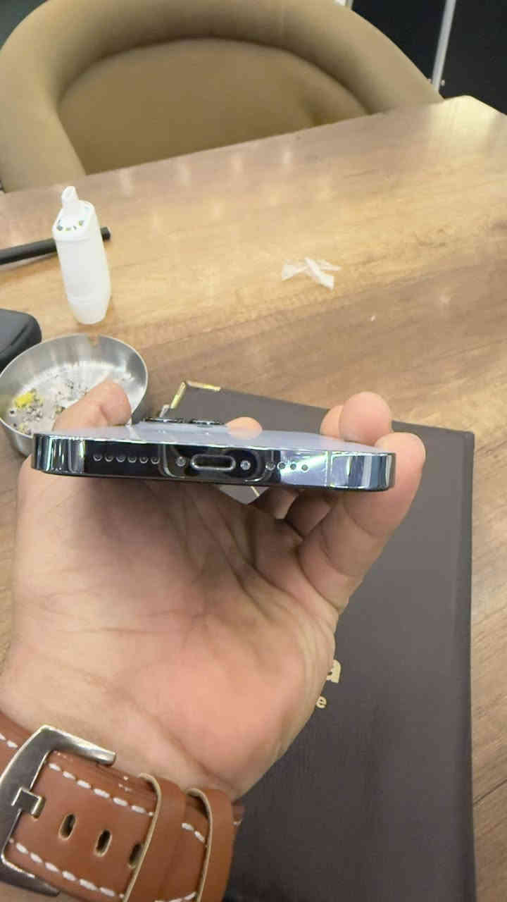 ايفون 13برو ماكس وتر برو امريكي مكفول زلغ مابي لون بحري الذاكره 256البطاريه95معلايه السعر700العنون بغداد حي البنوك ويا كفر عدد2هديه رقمي ***********
