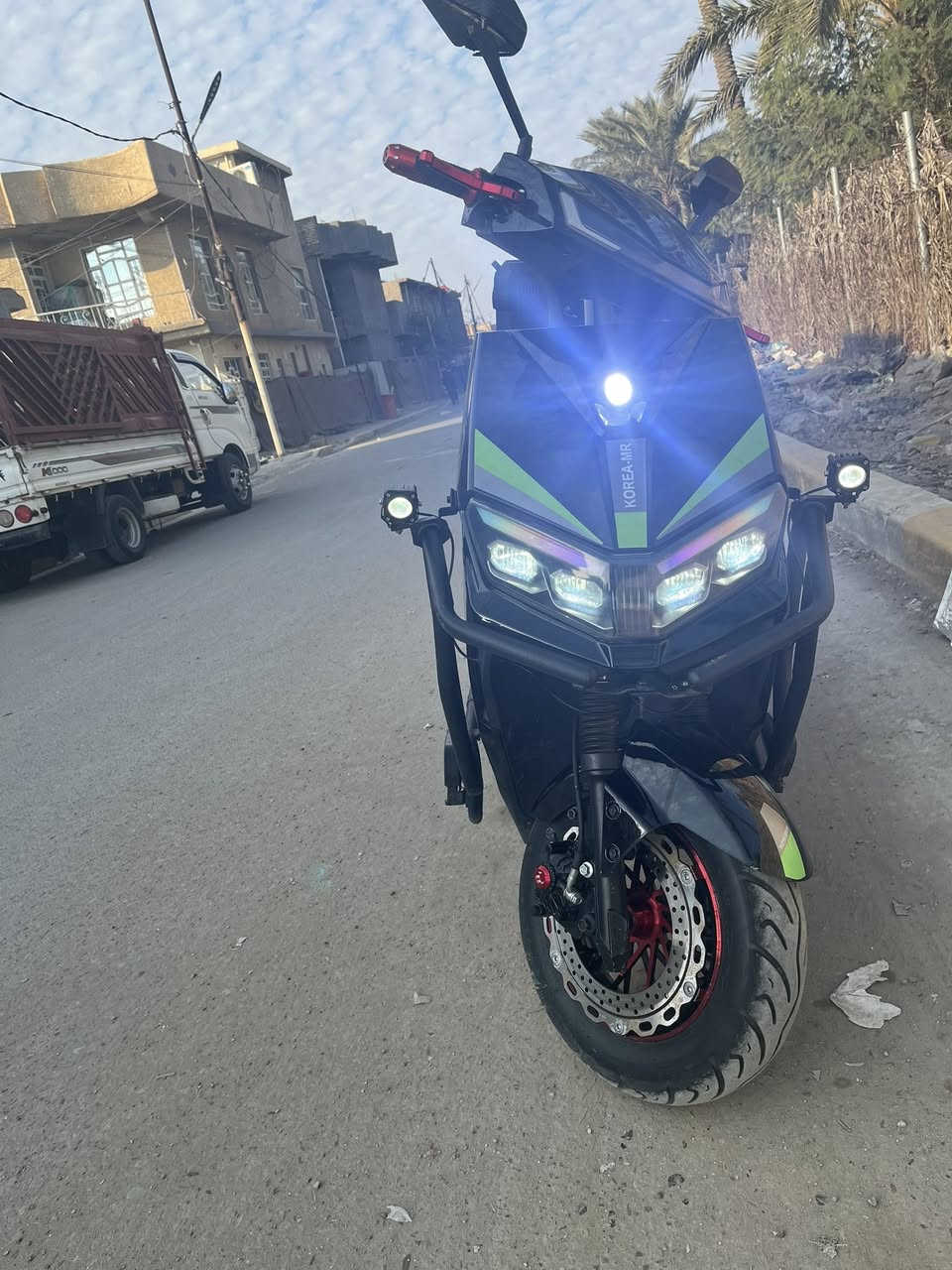 دراجه سكنس مدرع 2025 للبيع
بطاريات 6 مصطره 

مكان دراجه بغداد المحموديه 

دراجه كلش نضيفه و جديده اي شخط ما بيها 

سويجات 2 بصمات 2 كارتان 2 

لايتات زنون عالي ناصي 

حجم الملف 2000

*********** اتصل او واتساب  او خاص
