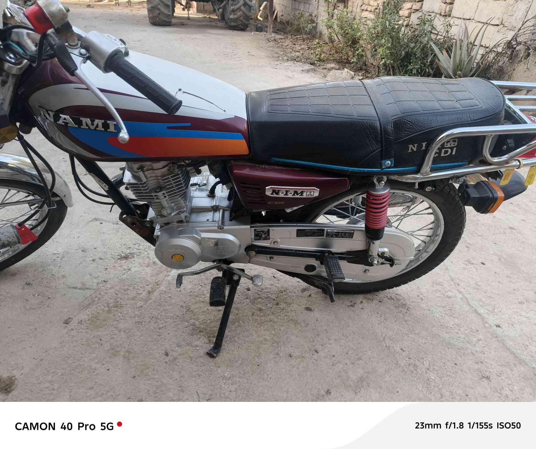 سلام عليكم شباب نامه متياز ايراني 25 شهر الثامن مافتوه وراق بسمي المكان بطوريج الشراي بي خير ويدلل السعر 650 وبيه مجال ***********
