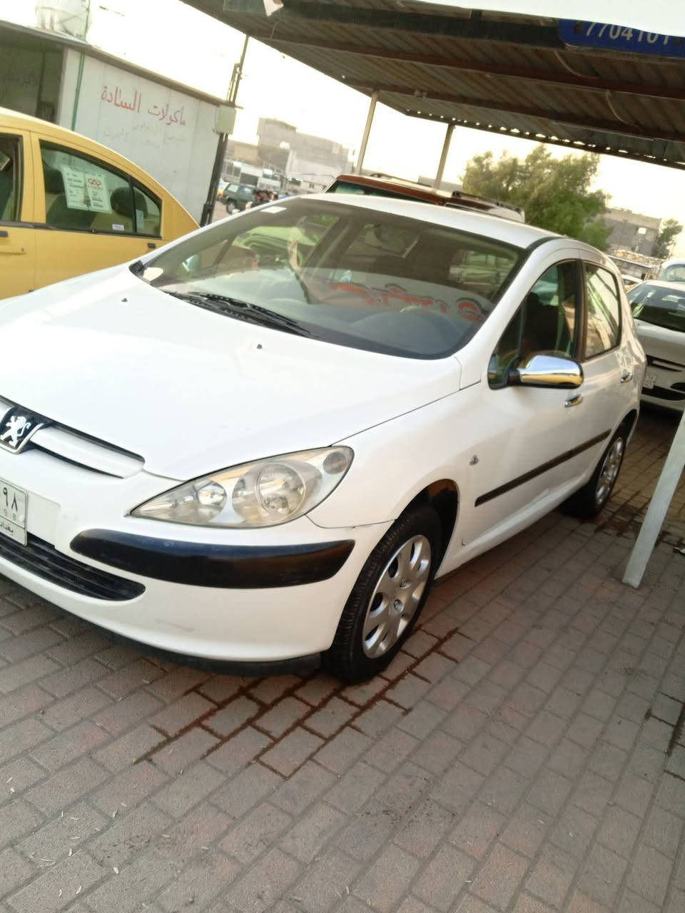 السلام عليكم بيجو 2005 مصبوغة حزام مكفولة من الظربه كير مكينه صدر تخم تاير كهربائيات  دواخل بلاد تبريد ثلج ثلاجه شغاله تدفئة شغاله السعر 57 بيه مجال حك الجيه ***********
