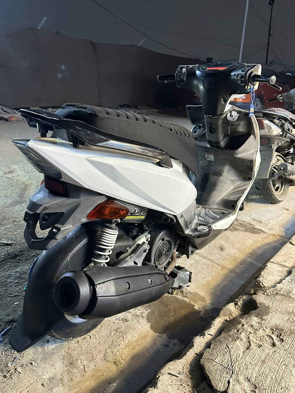 دراجة جي تي ار حديث دراجة خير من الله مكينة كفالة دراجة زوج تايرات جدد مكينة اذا لايحهه سبانة خسارلك تريدهه دراجة ماشية ٦الاف حقيق جيب وياك فيتر وفحص شلعة معدل ما سولفلك وييهه تزويد خفايف سعر٩٥٠وبيهه مجال ***********
