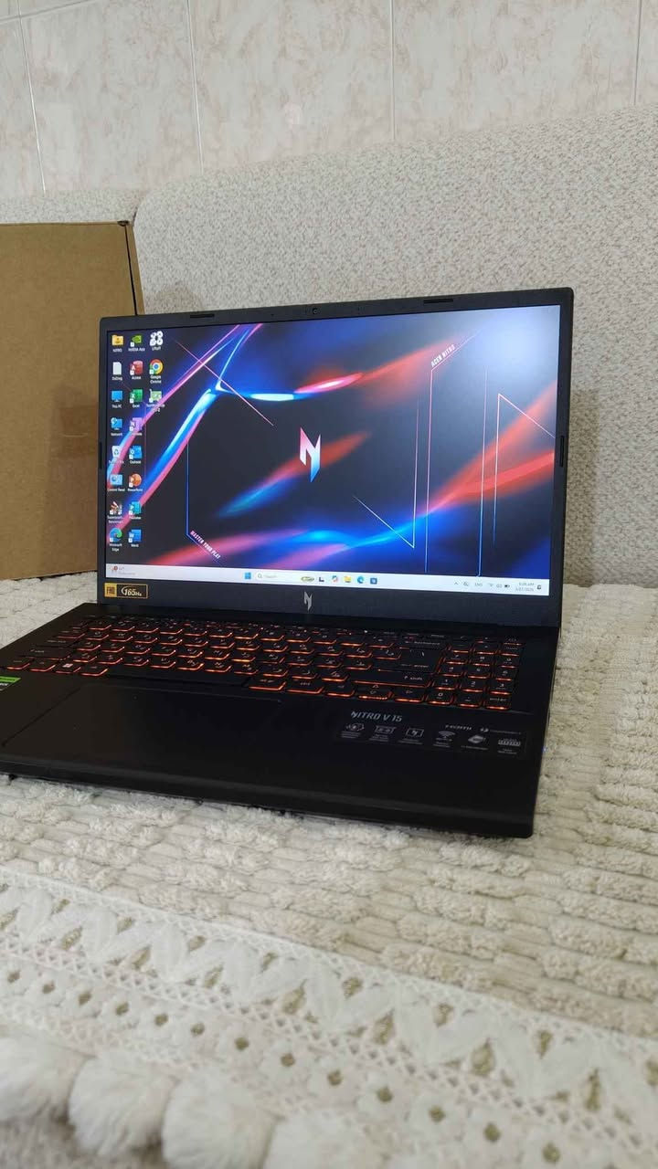 کوردی/عربي

ئەم لاپتۆپە ناوازەیە بەردەستە تەنها ٩جار کراوە بە شەحنەوە 
وە زۆر بەهێزە بۆ هەموو کارە قورسەکان 
گەرەنتی یەک مانگیشی لە گەڵدایە 

لابتوب مميز وشبه جديد (لُوك) متوفر الآن!"
المواصفات والحالة:
حالة البطارية: الجهاز حرفياً ما مستخدم، مشحون 9 مرات فقط! (يعني مخزون وجديد).
الأداء: الجهاز كلش قوي ومخصص للأعمال الشاقة، الكرافيكس، والألعاب القوية.
الضمان: أنطيك بيه ضمان لمدة شهر كامل (فحص وتشغيل) حتى تطمئن.
السعر: (1,100,000)
التوصيل: متوفر لكافة المحافظات 🚕
للحجز أو الاستفسار، راسلونا على الواتساب:
📞 (***********)
ACER NITRO V15
Cpu: Intel Core i7 13620H 13TH GEN
Gpu: RTX 4050 6GB
Screen: 15.6 IPS 165 HZ 
Ram: 16 DDR5 (5200 MHZ) slot free 1/2
Storage: 512 SSD NVME 
WINDOWS 11 PRO
🚕گەیاندن بەردەستە 
نرخی تەنها ١,١٠٠,٠٠٠
وەتسئەپ/ 
***********
*********** بغداد, العراق
