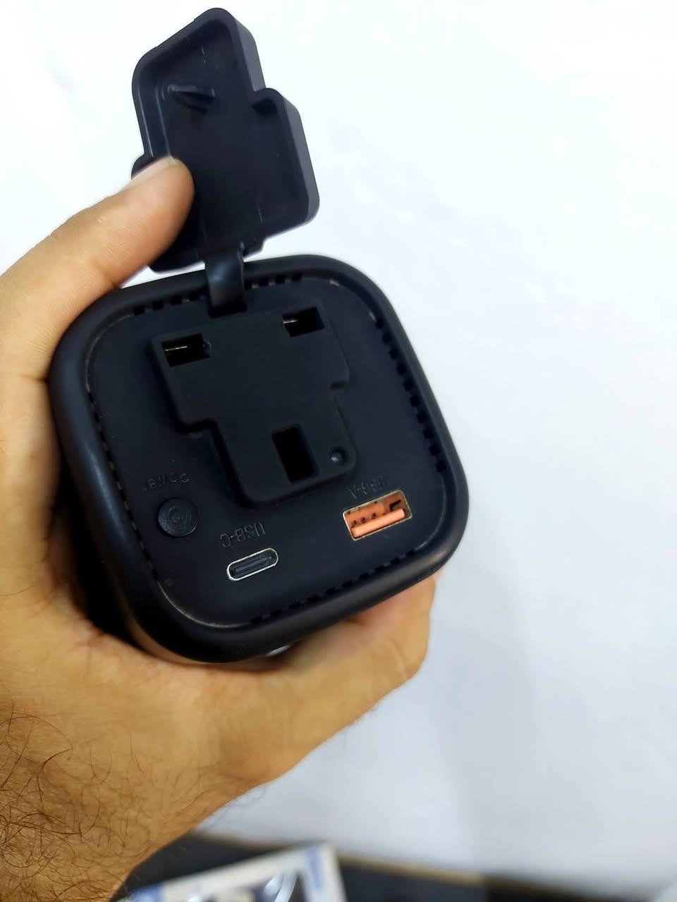 باور بانك بمنفذ كهرباء ac ماركة رافباور سعة 20k قوة 65w وفان تبريد بالأسفل بدون كارتون الحجز خاص


**إذا كنت صاحب هذا الإعلان وتريد حذفه لأي سبب، رجاءا أرسل رسالة إلى الدعم الفني**