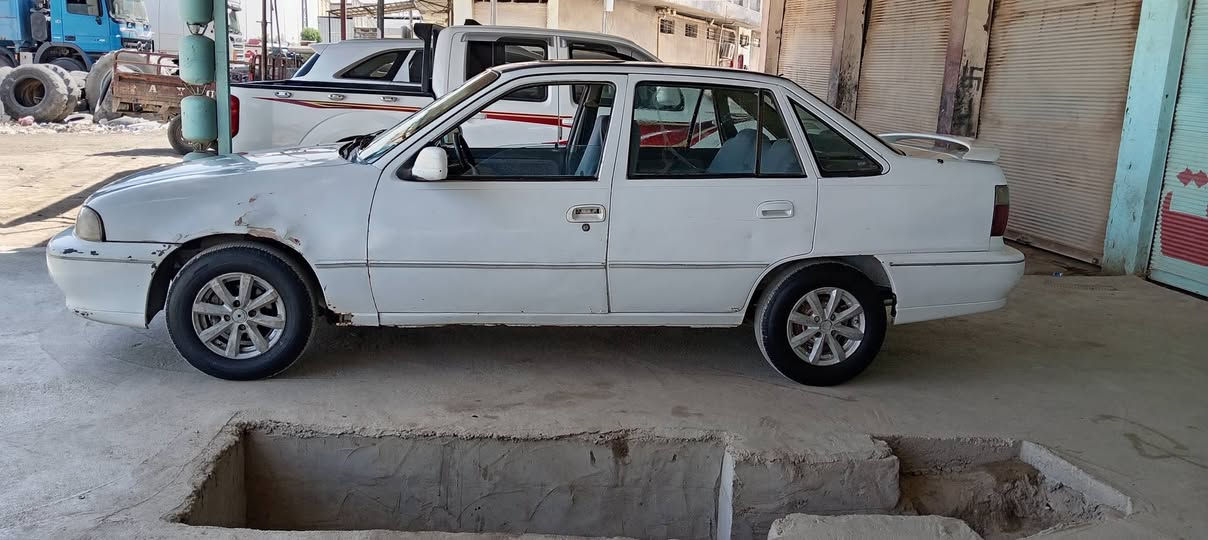 دايو سلو موديل ٩٤ رقم بغداد سنويه لل٢٧ تحويل مباشر كير عادي مكينه مفتوح كهربائيات شغاله تخم تاير جديد حداديه جديده سياره جاهزه السعر ٢٨ وبيها مجال للاستفسار *********** مكانه واسط العزيزيه
