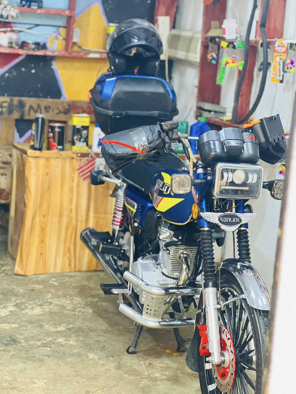 سيفان البيع موديل 2025 كفاله عامه برغي مابي نقص  خوذه هم ويا مكاني ديالي الخالص قريه ابو تمر ***********
