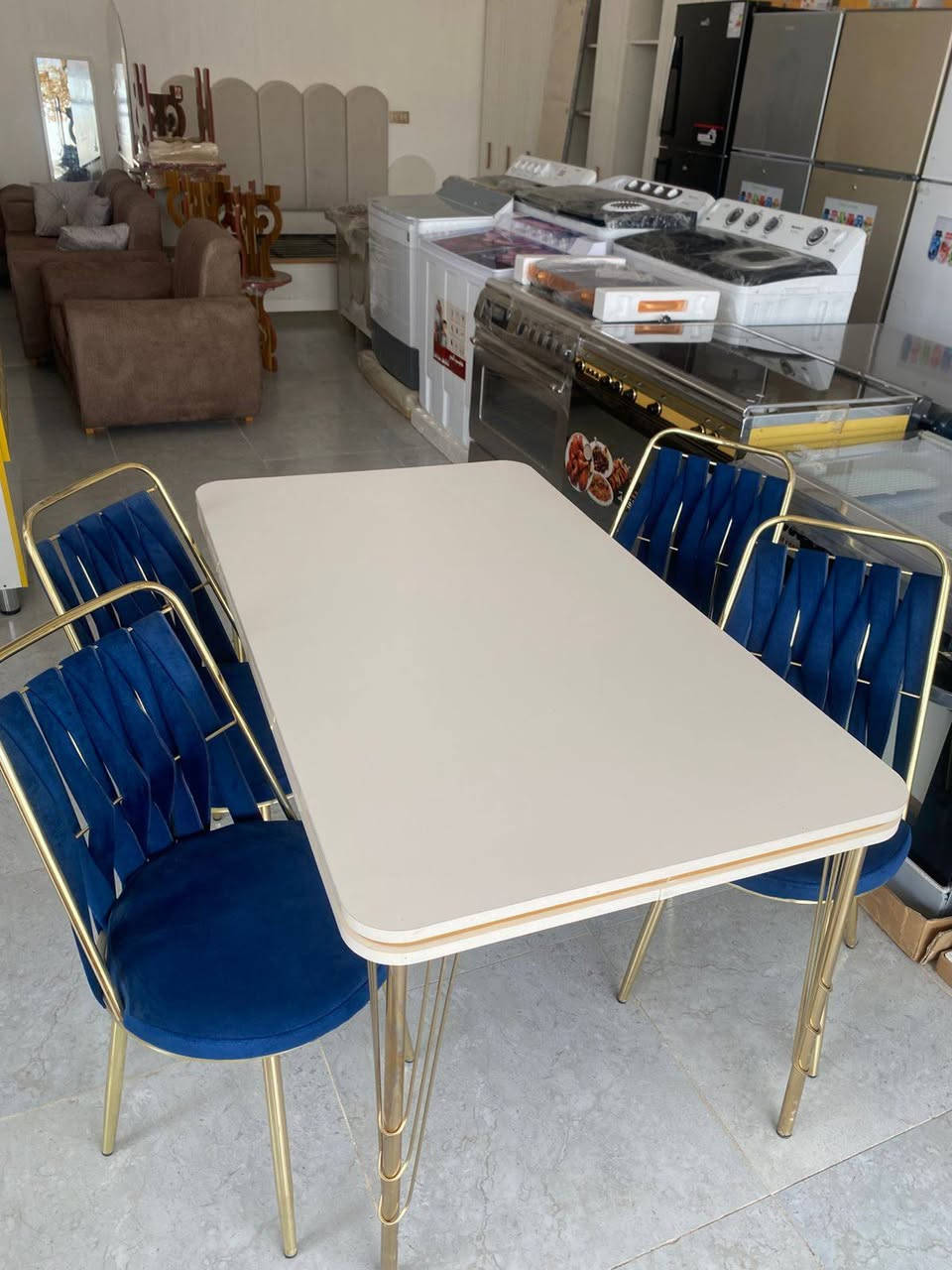 معرض الكناني
شارع الصدرين 
قسط بالشهر ٢٥


**إذا كنت صاحب هذا الإعلان وتريد حذفه لأي سبب، رجاءا أرسل رسالة إلى الدعم الفني**