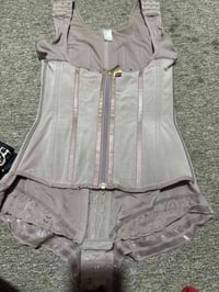 مشدات • نجف • ملابس داخلية