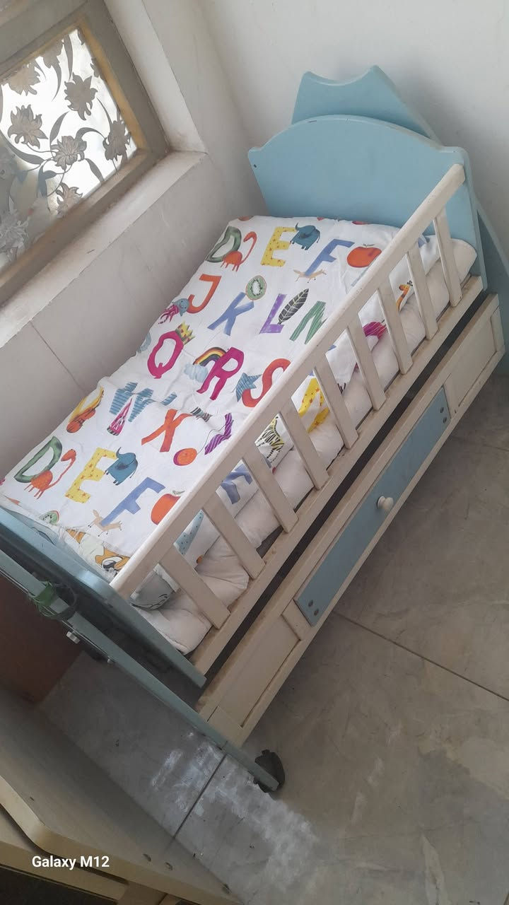 للبيع الجبير بي ضرر بسيط ممأثر
والازرك نضيف مابي اي ضرر


**إذا كنت صاحب هذا الإعلان وتريد حذفه لأي سبب، رجاءا أرسل رسالة إلى الدعم الفني**