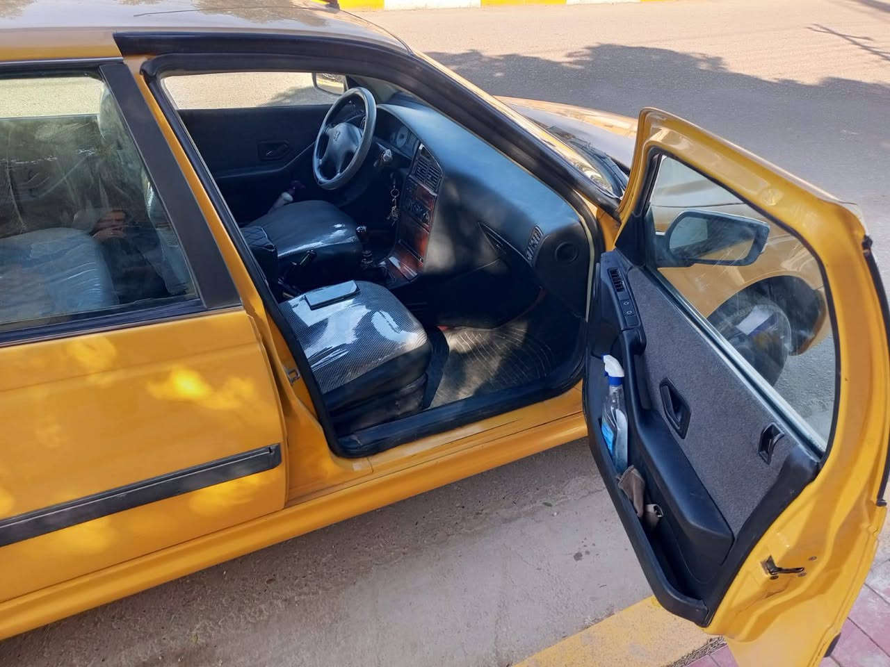 بيجو بارص للبيع موديل 15 رقم بغداد راعيها ابغداد سنويتها 26 شهر الخامس سيارة صافية من محرك من كلشي 
السعر 49 
 كربلاء / الحر 
***********
متواجد خاص
