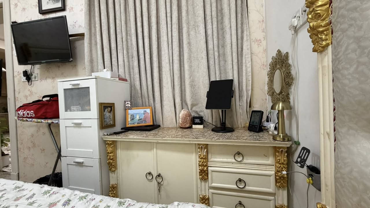 غرفه نوم تسكام ٧ قطع صبغ سيارات تبني نظافه ٩٥٪؜  العنوان : كربلاء.     ***********
