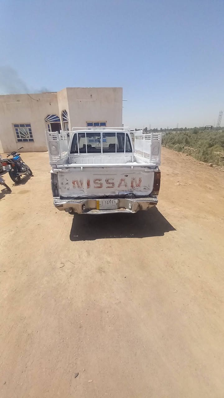 نيسان مديل 95تخم تاير جديد حدادية جديدة كير ومكينه مكفولات سعر 20وبيها مجال رقم صاحب السياره  *********** العنوان بصرة الزريجي مقابل معمل ورق الدير وانا مكلف بنشر
