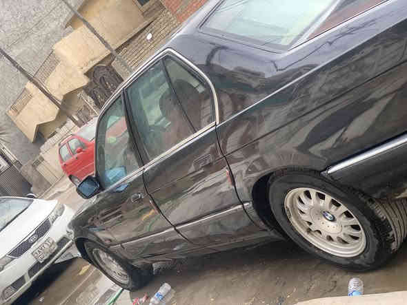 سلام عليكم اعيد نشر BME735 
بدلت ايرفيو 
بدلت درايم شفت 
كهربائية زينه 
تبريد ما بيها 
مكينه مفتوح 3.5
سرعه شك الكاع 
تجي تقتنع يلة انطيها الك باقي تفاصيل خاص 
***********مقتدى
***********احمد
سعر 50 بيها مجال 
مكاني بغداد البنوك
