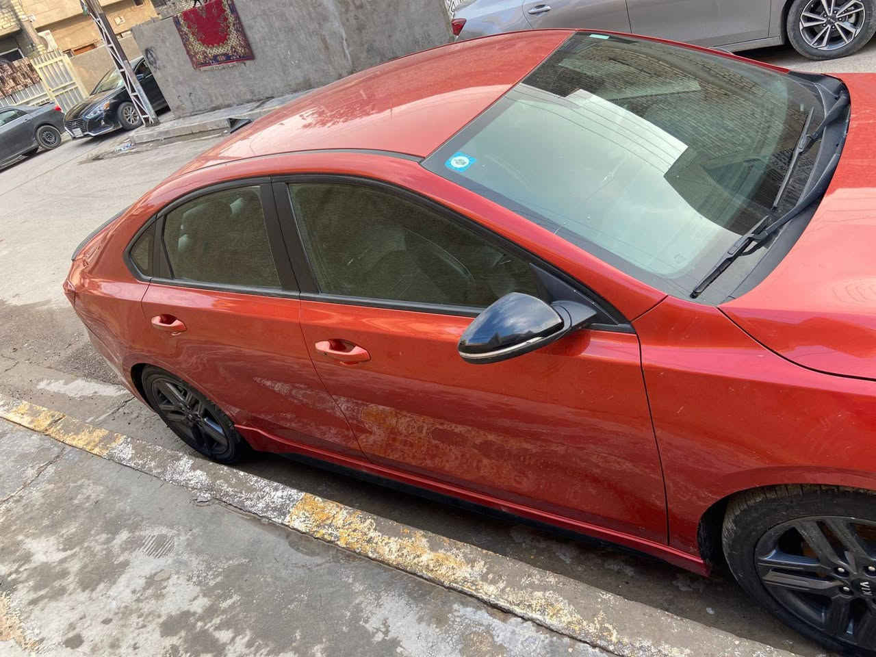 كيا فورتي (موديل ٢٠٢٠)🤍🔥
🚗 وارد أمريكي
🧾 فئة GT Line بدون فتحه لون مشمشي بدون صبغ او تبديل 
✅ سيارة جاهزة من كل النواحي رقم بغداد  بسمي  بيها بارد بل جاملغ الخلفي عنوان بغداد 
***********
